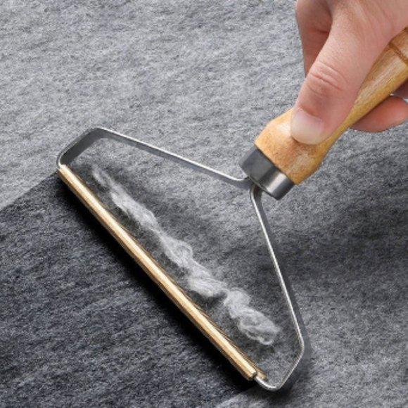 The Best Pet Hair Remover Money Can Buy! - Picture 1 of 4